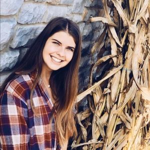 Meet your Posher, Chrissy